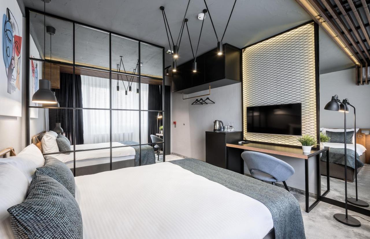 7 Rooms Suites Belgrado Exterior foto