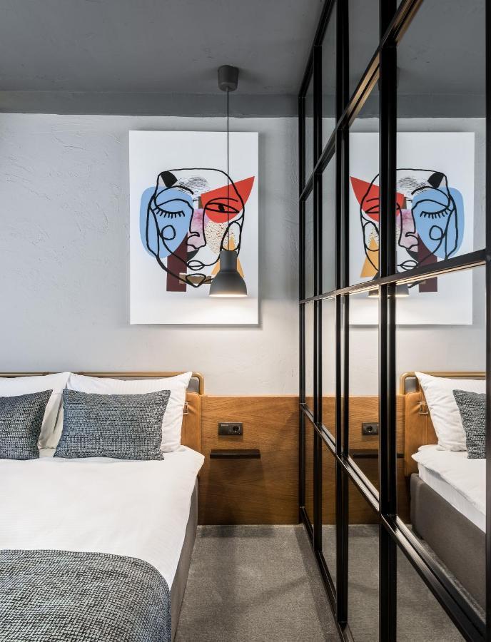 7 Rooms Suites Belgrado Exterior foto